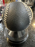 Chicago Cubs Roadster embroitered Rawlings collectible baseball in case..