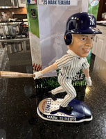 New York Yankees 2010 Mark Teixeira Action MLB Bobblehead.helmet base