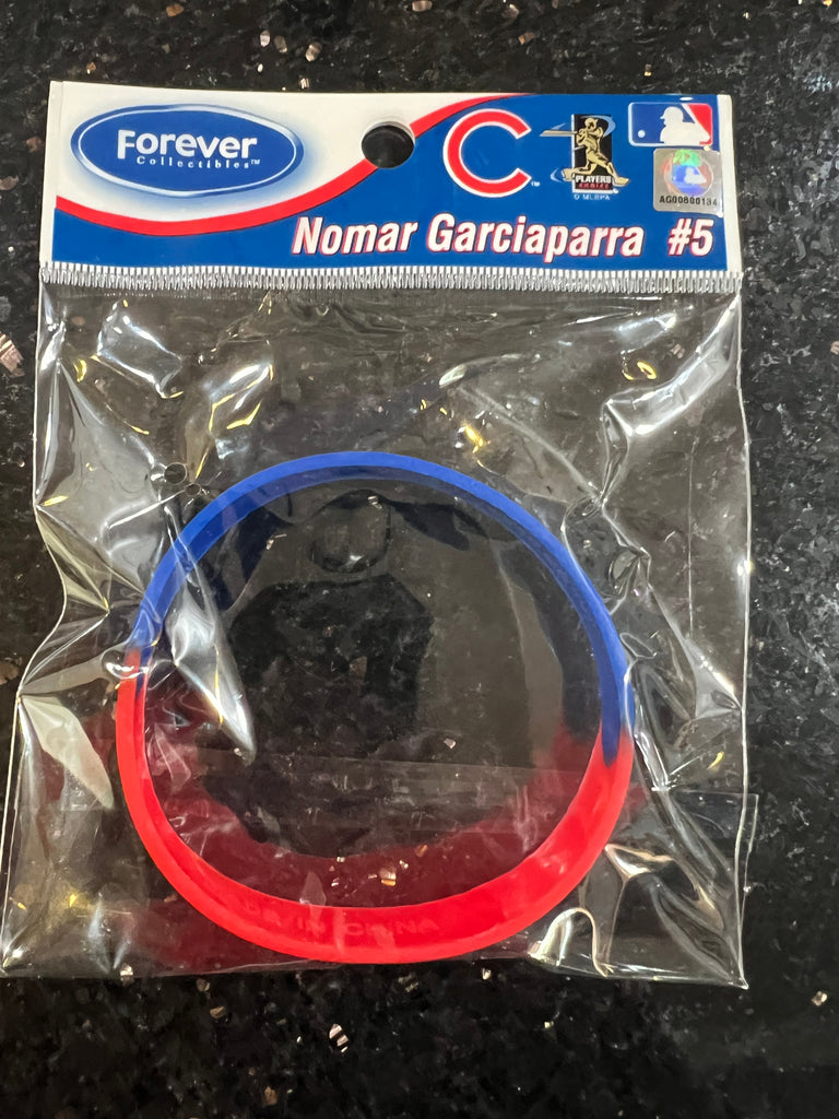 Chicago Cubs MLB Nomar Garciapara Mylar Wristband is a stylish bracelet featuring the iconic player's name and team logo. Made by Forever Collectible